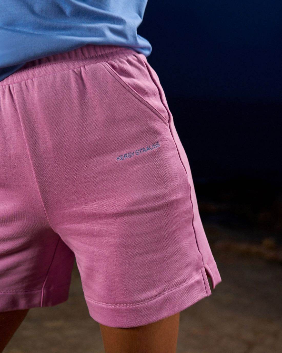 
                    
                      KERSY Studio Sweat Midi Shorts - KERSY STRAUSS
                    
                  