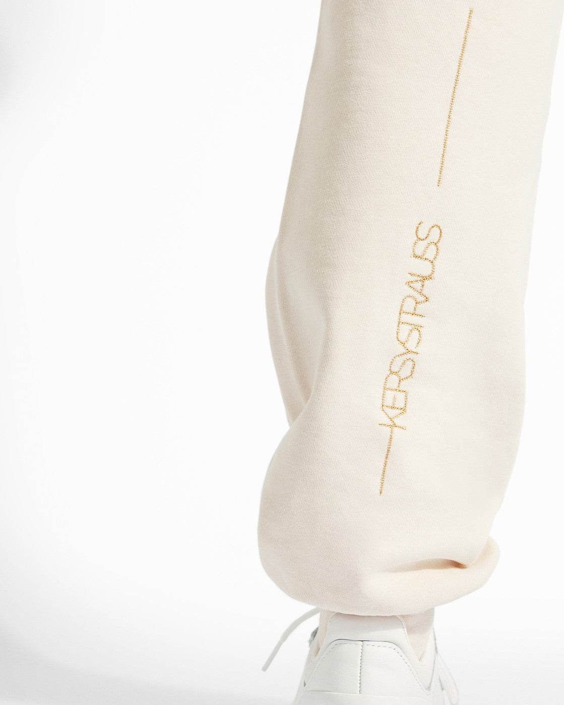 
                    
                      KERSY Studio Sweat Pants - KERSY STRAUSS
                    
                  