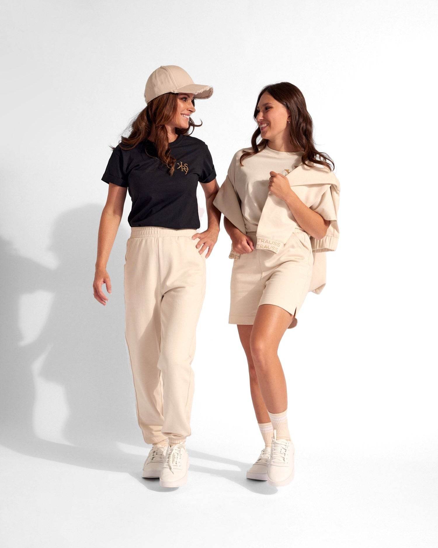 
                    
                      KERSY Studio Sweat Pants - KERSY STRAUSS
                    
                  