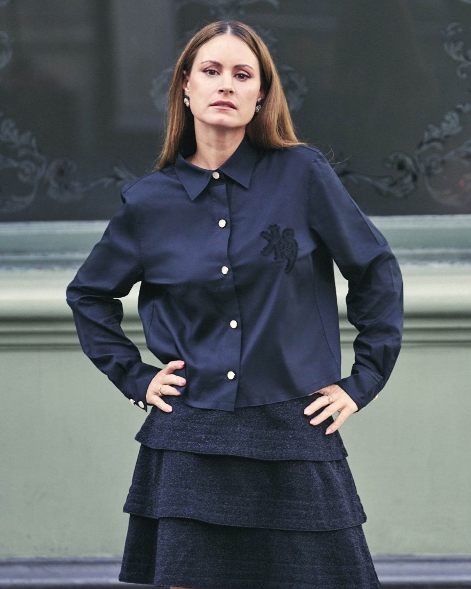 
                    
                      KERSY Studio Short Blouse - KERSY STRAUSS
                    
                  