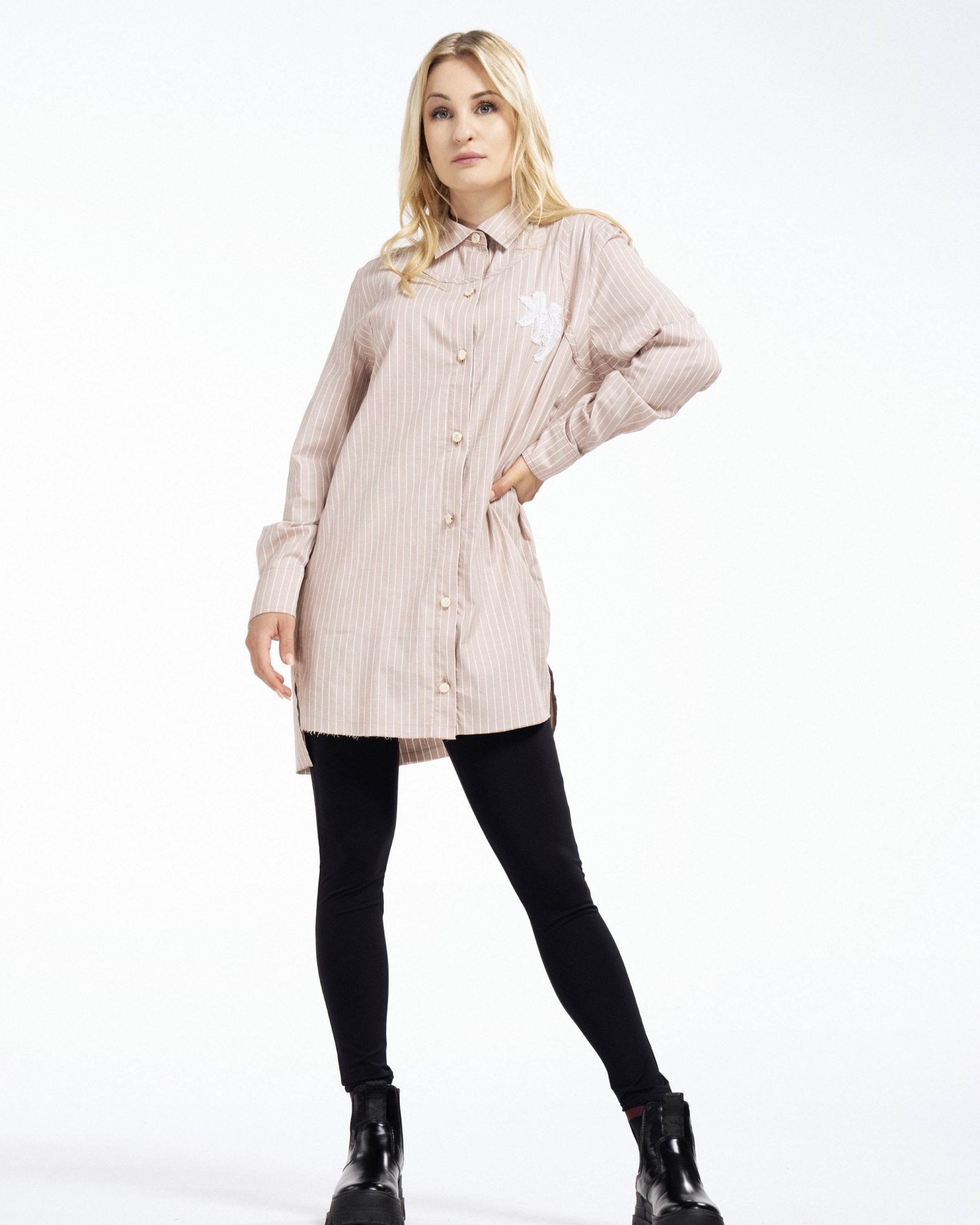 
                    
                      KERSY Studio Blouse - KERSY STRAUSS
                    
                  