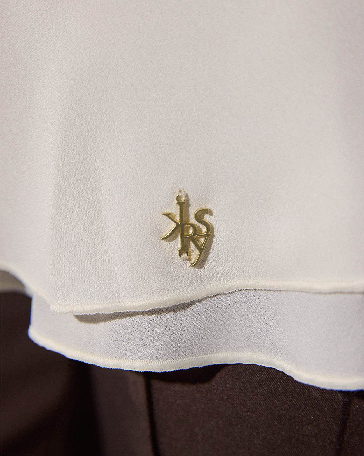 
                    
                      Crepes Flare Top - KERSY STRAUSS
                    
                  