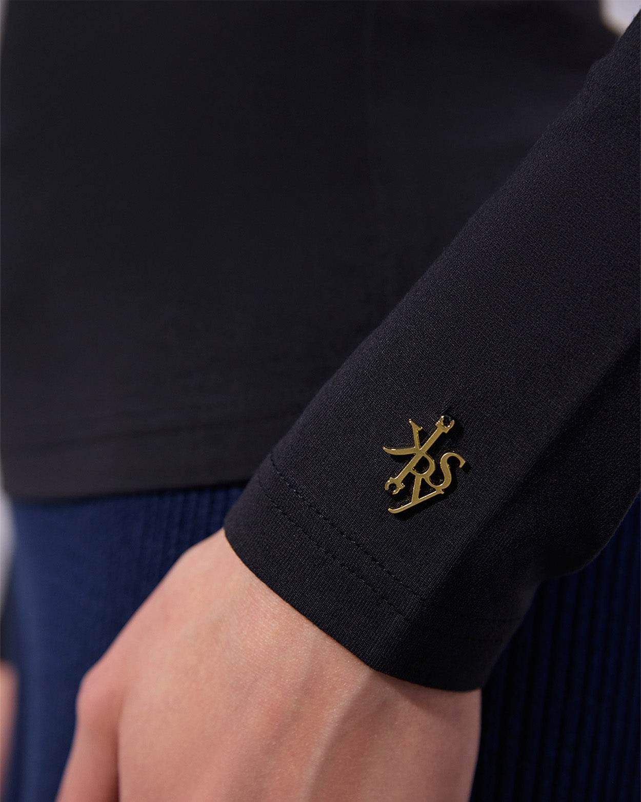 
                    
                      Turtle Neck Longsleeve - KERSY STRAUSS
                    
                  