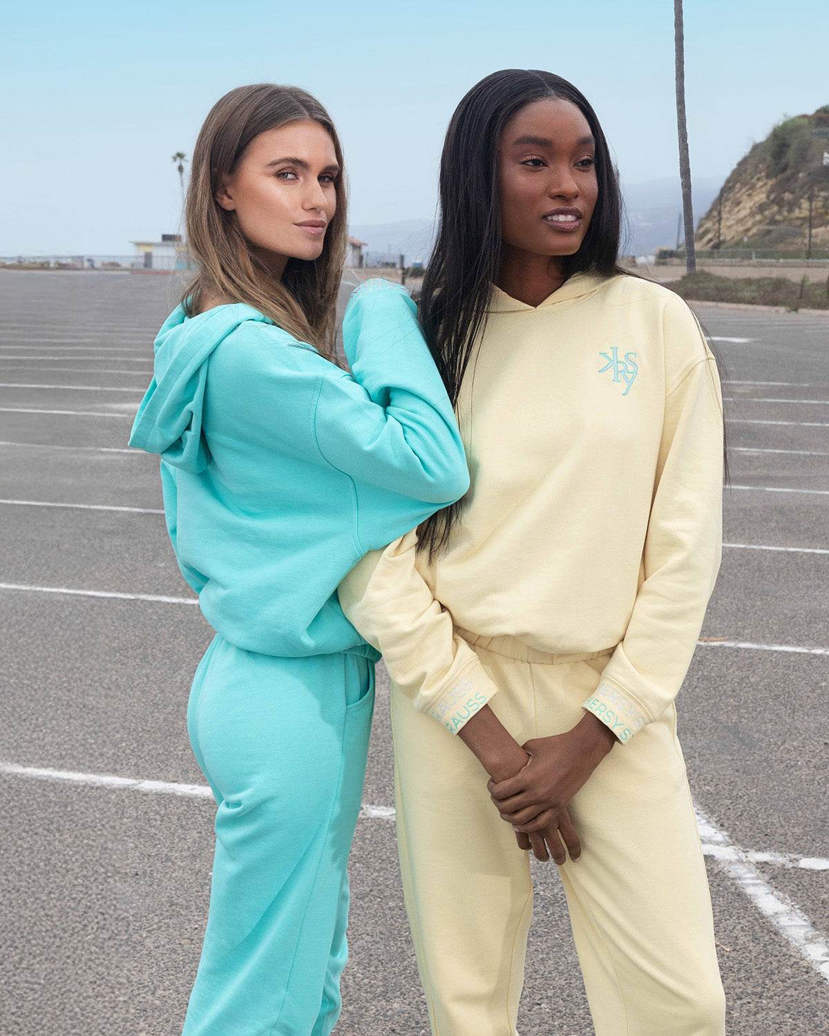 
                    
                      KERSY STUDIO Sweat Hoodie - KERSY STRAUSS
                    
                  